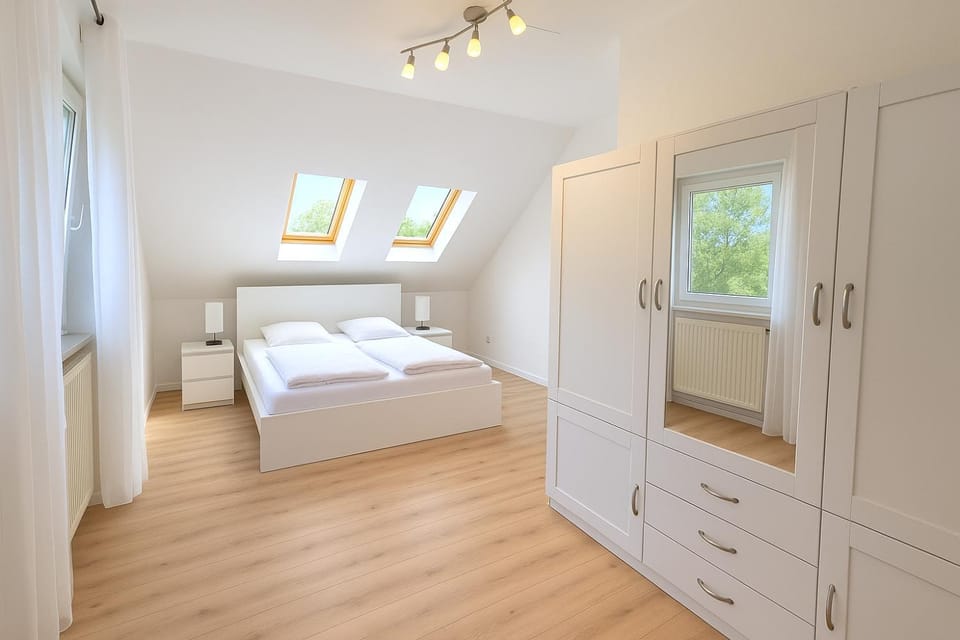 Bed, Photo of the whole room, Bedroom, wardrobe