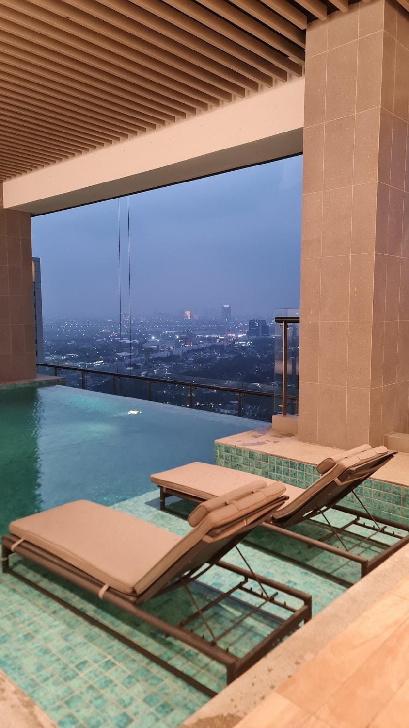 Pool view, Swimming pool