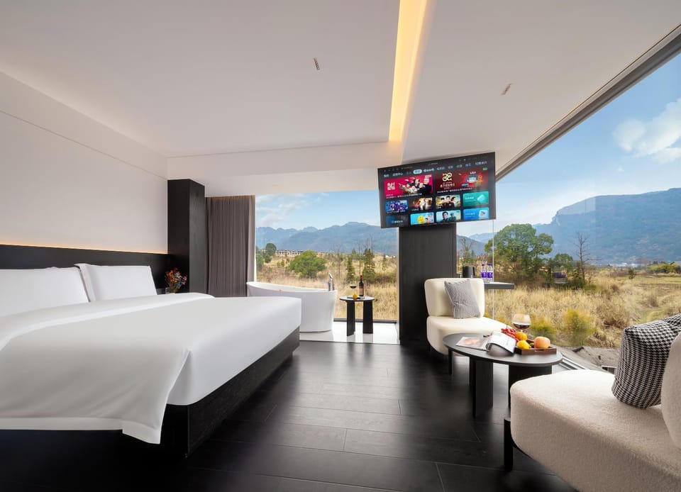 Photo of the whole room, Bedroom