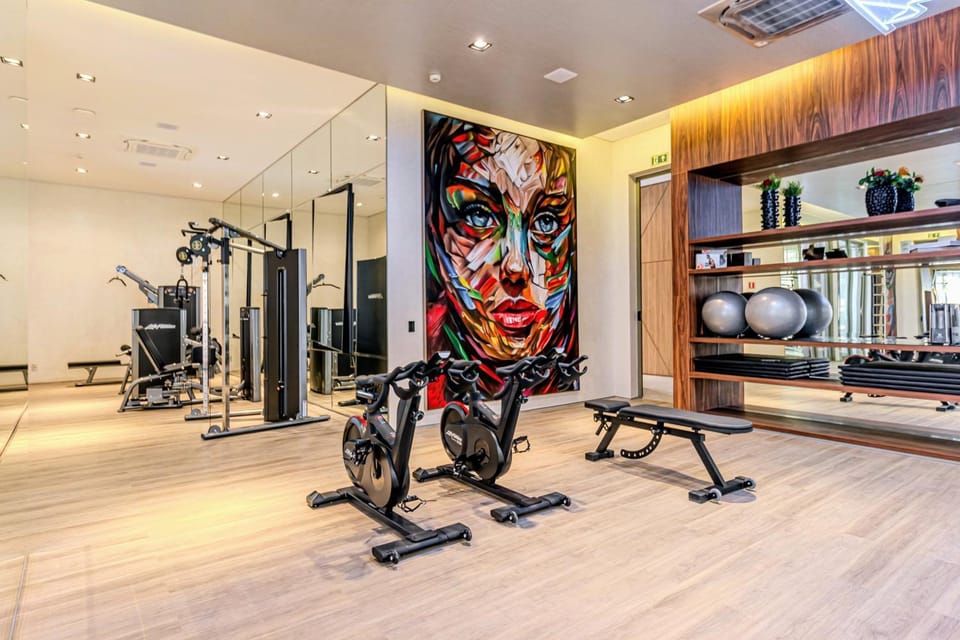 Property building, Day, Fitness centre/facilities, air conditioner