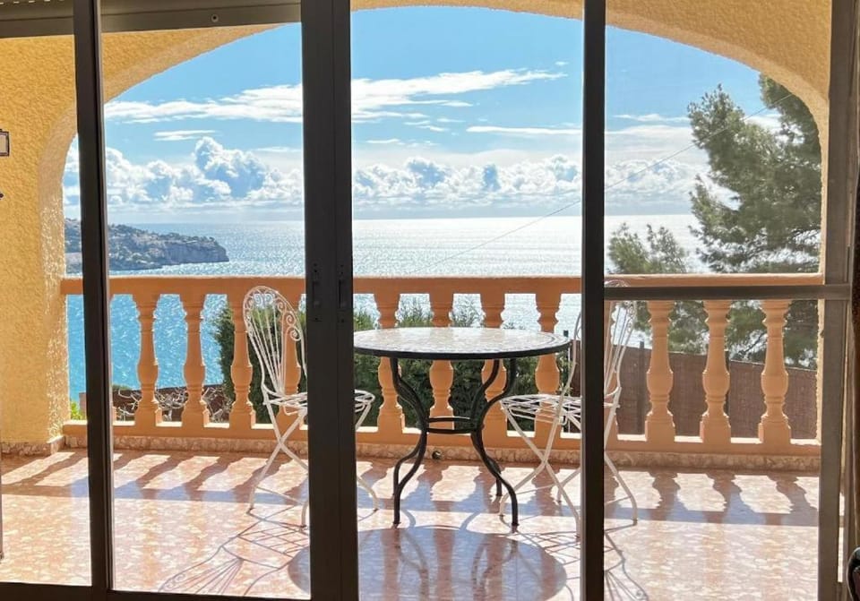 Villa Marietta, private pool villa with sea views and terrace, perfect for families and remote stays Villa in Costa Tropical