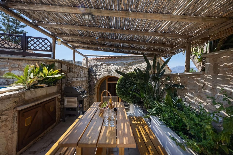 Patio, Natural landscape, Dining area