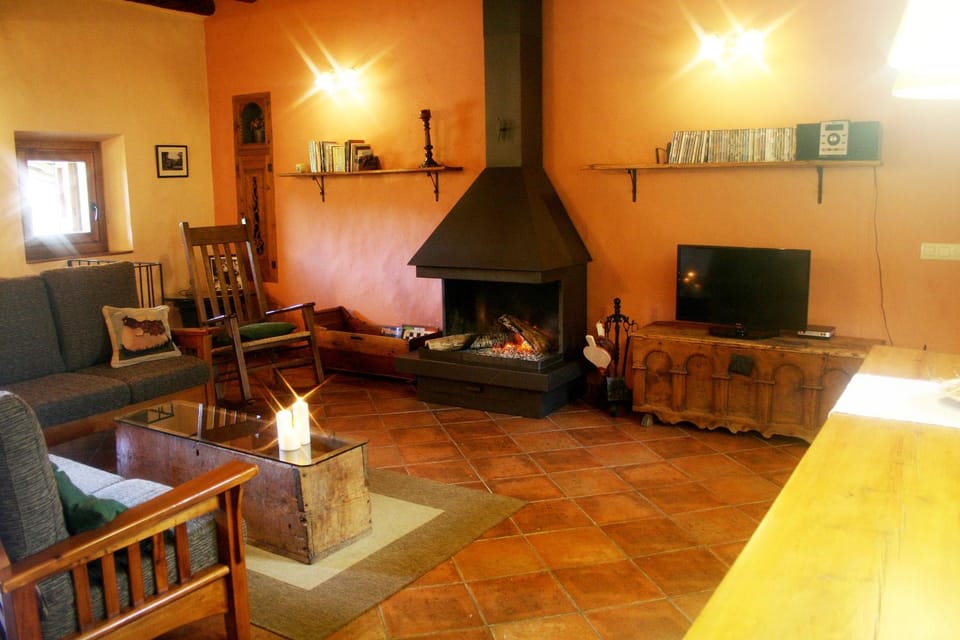Cal Pallerola Country House in Catalonia