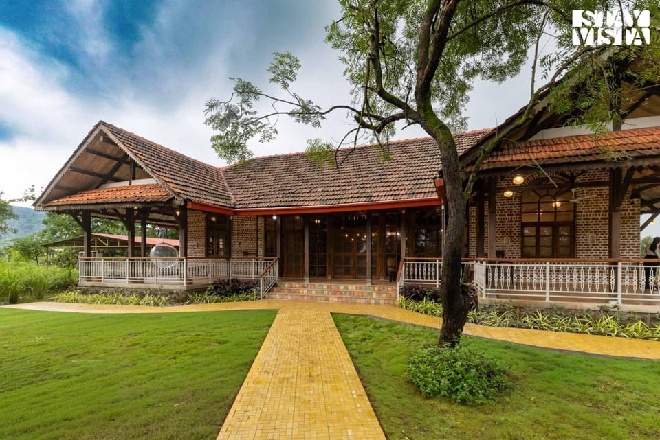 Property building, Garden