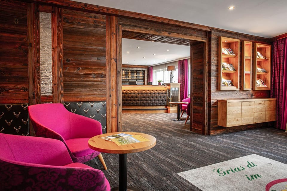 Lobby or reception, Seating area