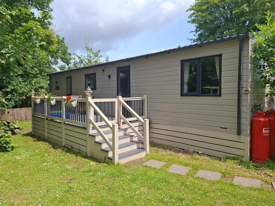 Property building, Garden
