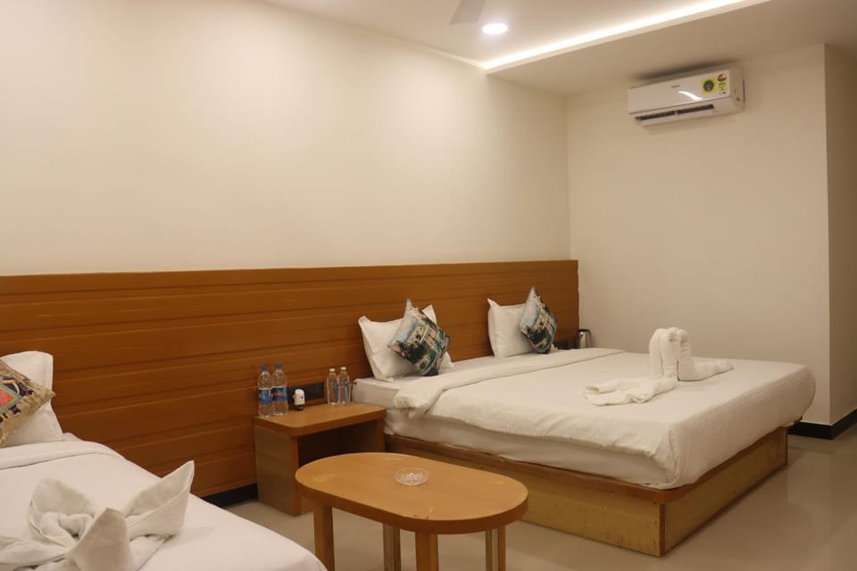 Hotel PineTree Hotel in Gujarat