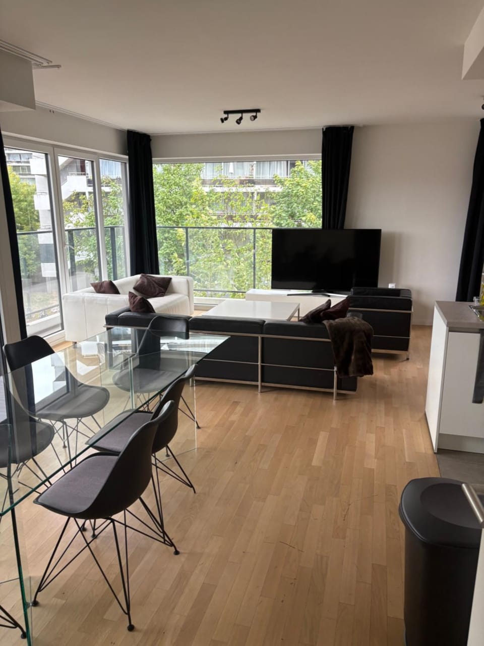 Modern City Apartment Close to Everything Apartment in Brussels