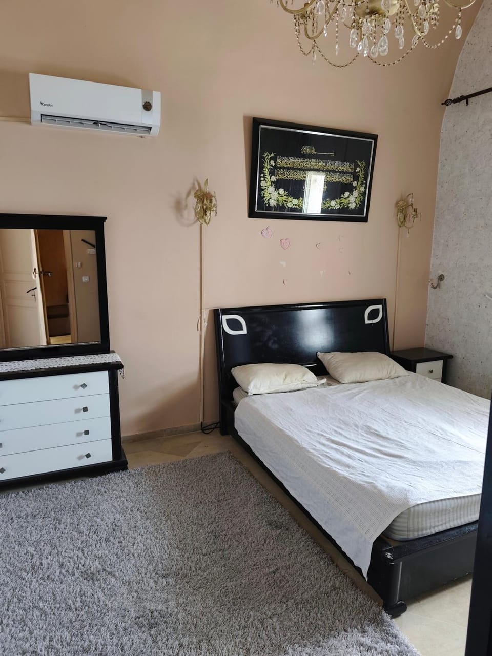 Bedroom, air conditioner