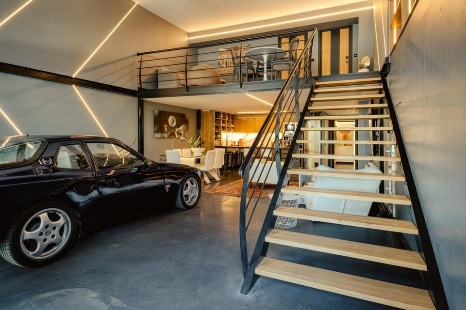 Property building, Breakfast