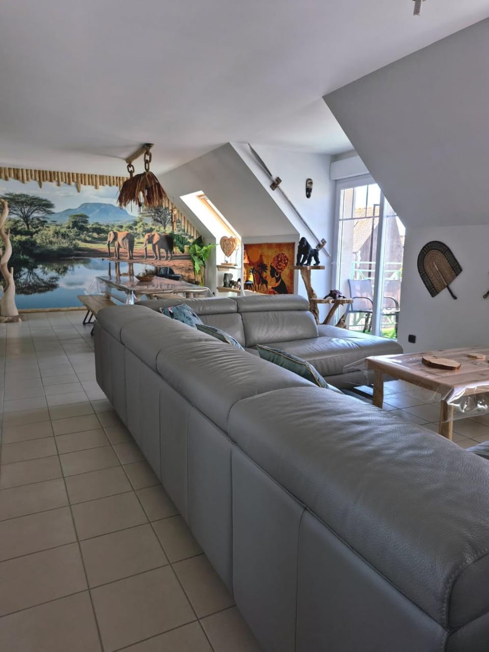 Living room, Seating area