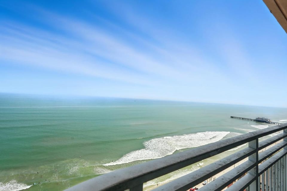 *New Listing* Ocean Front Oasis 2BR with Private Double Balcony at The Wyndahm Ocean Walk Resort House in Florida