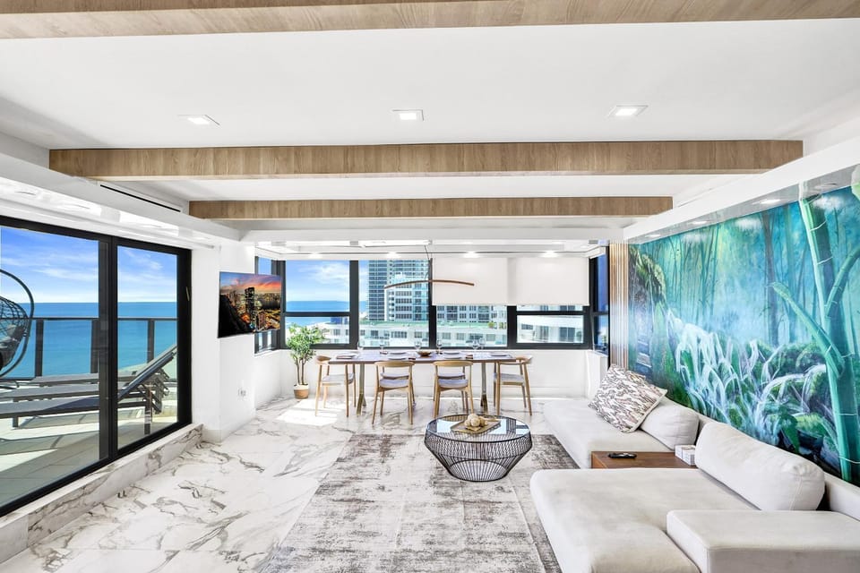 Luxury Oceanfront Condo 2BR 2.5BA with 700Sqft Terrace Sauna Resort Amenities and Pools 1501 Apartment in Miami Beach
