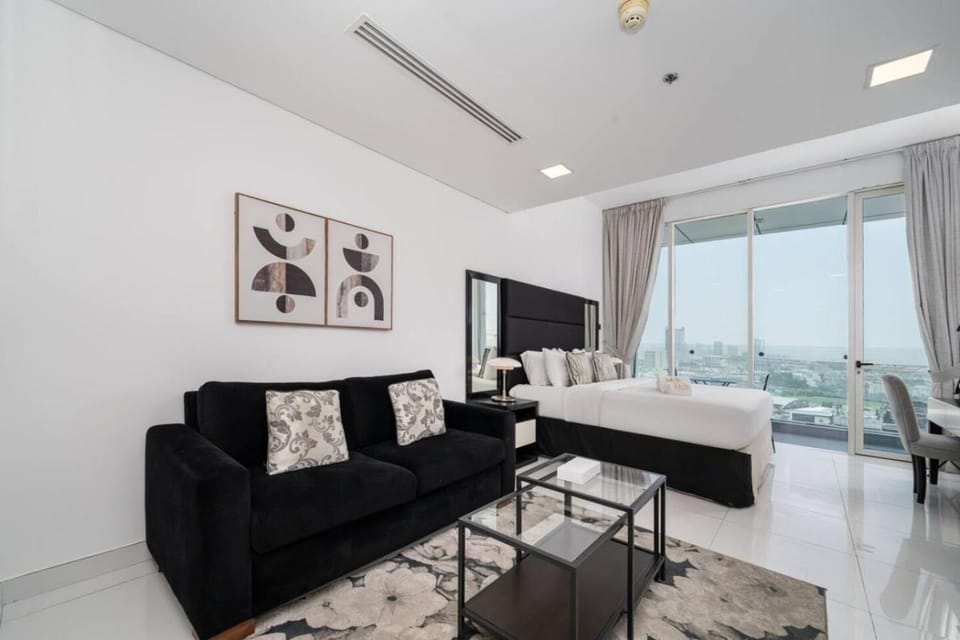 Bed, Photo of the whole room, Seating area