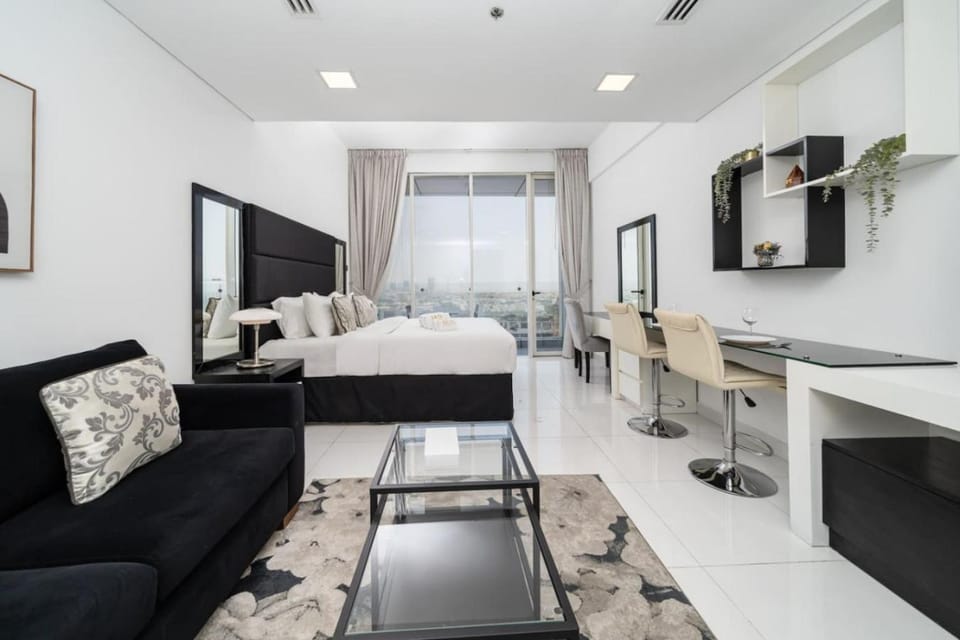 Bed, Photo of the whole room, Seating area