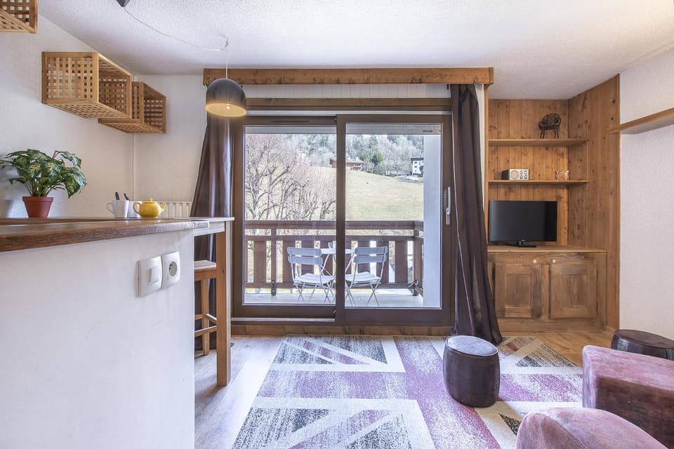 TV and multimedia, Seating area