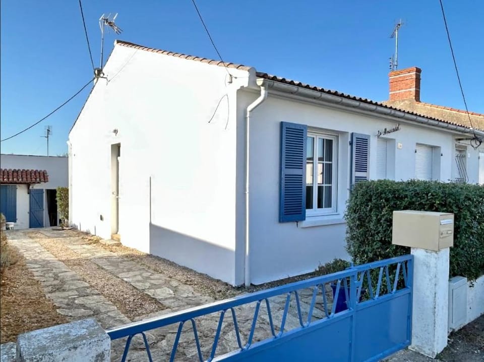 Les Mouettes 1, agréable villa 5 personnes, 2 chambres, à 5 minutes de la Grande plage House in Saint-Gilles-Croix-de-Vie