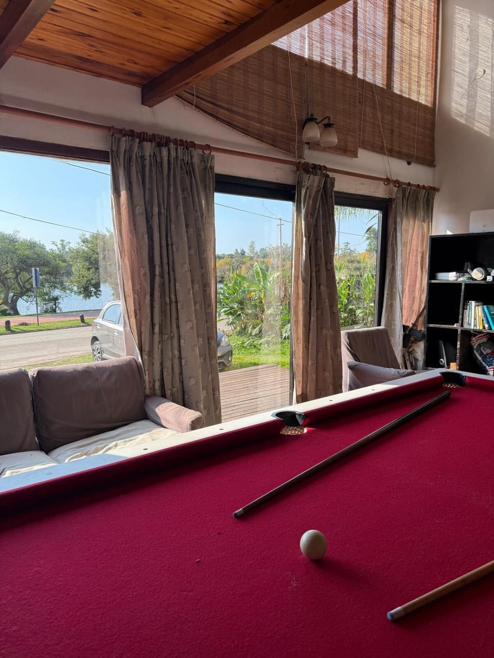 Billiard, Game Room