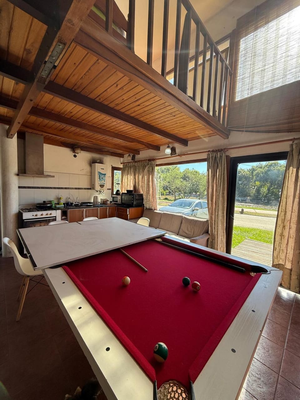Billiard, Game Room