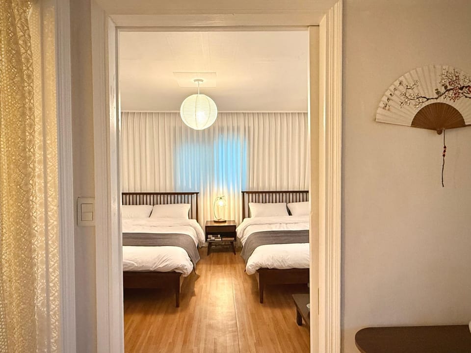 도도스테이, 서울역 도보9분, 2룸, 넷플릭스무료, 최대 6인 Villa in Seoul