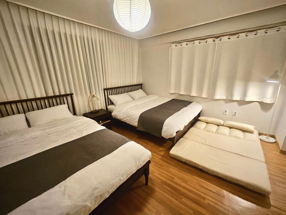 도도스테이, 서울역 도보9분, 2룸, 넷플릭스무료, 최대 6인 Villa in Seoul