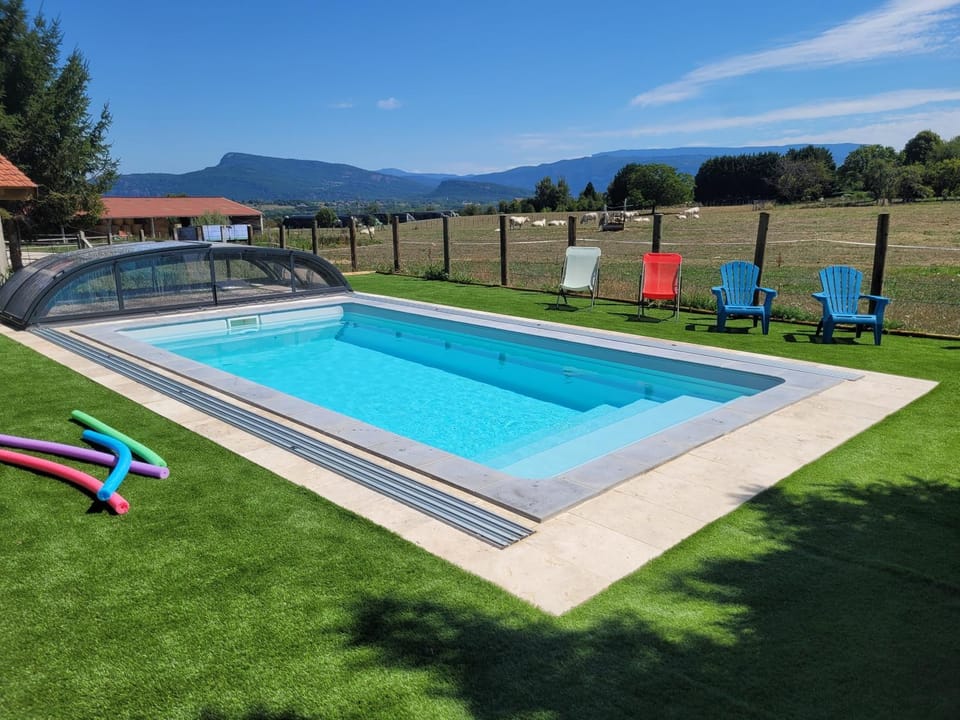 Chambre d'hôtes, dauphin, le petit cocon d'auré Bed and Breakfast in Auvergne-Rhône-Alpes