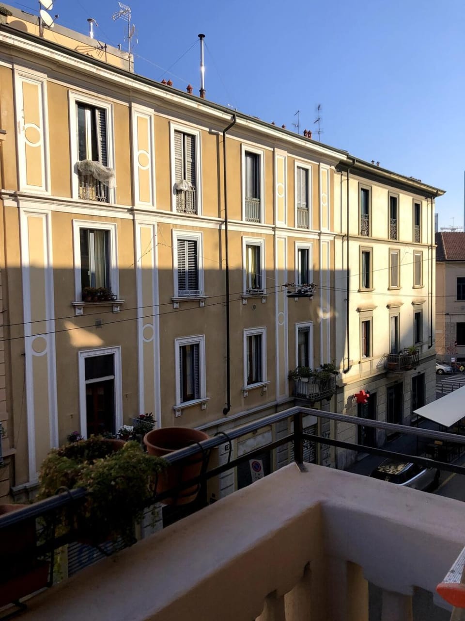 Cozy Studio in Heart of Isola Apartment in Milan