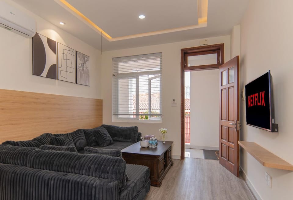 Communal lounge/ TV room, TV and multimedia, Living room, Seating area