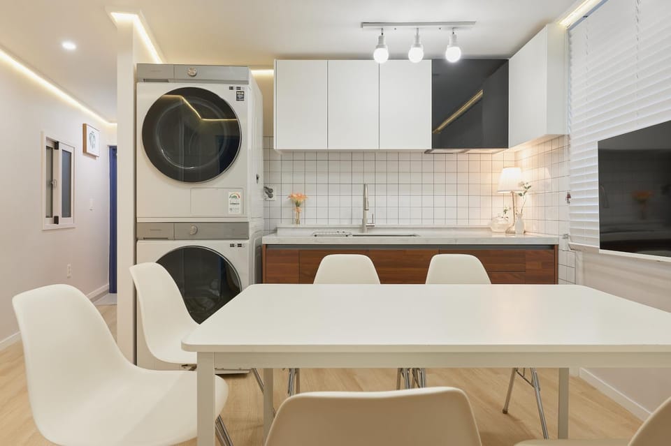 TV and multimedia, Kitchen or kitchenette, Living room, Seating area, Dining area, minibar
