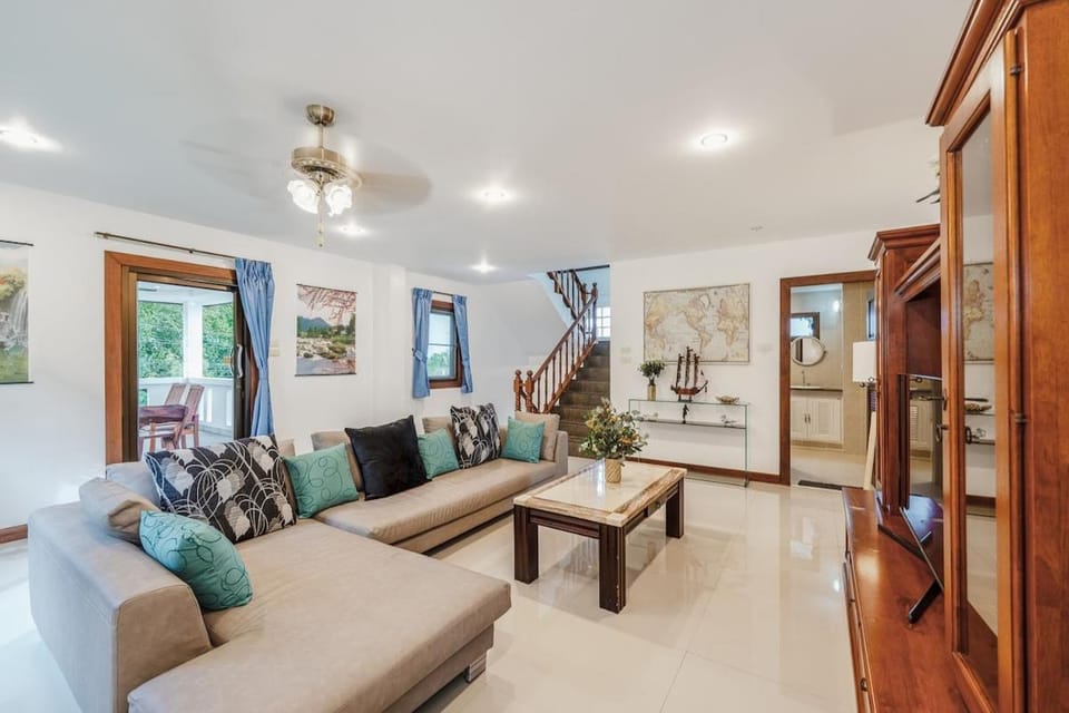 Family Sea View Holiday Pool Villa, Saiyuan Phuket Villa in Rawai