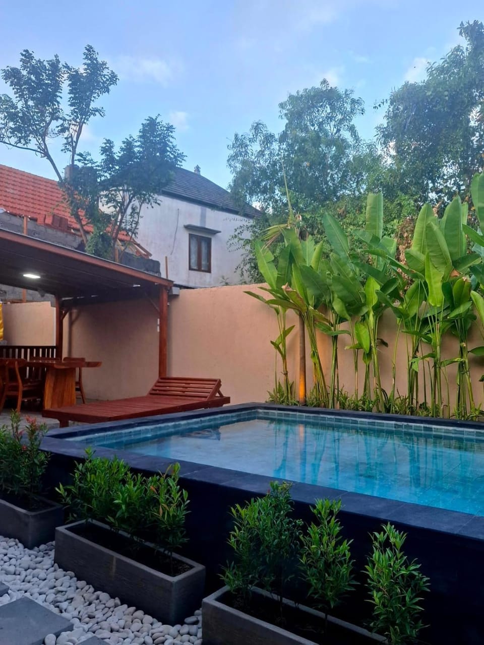 Pondok Denly by Pigeon Bed and Breakfast in Kuta Selatan