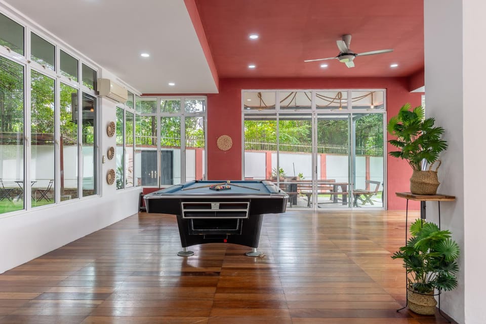 ForestEdge bungalow 9BR 42pax Templer Villa Villa in Selangor, Malaysia