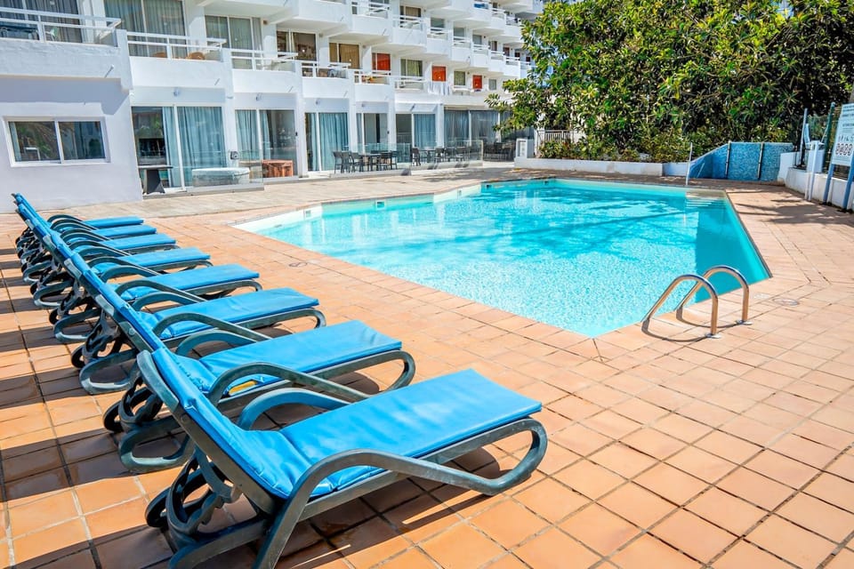 Pool view, Swimming pool, Swimming pool, sunbed