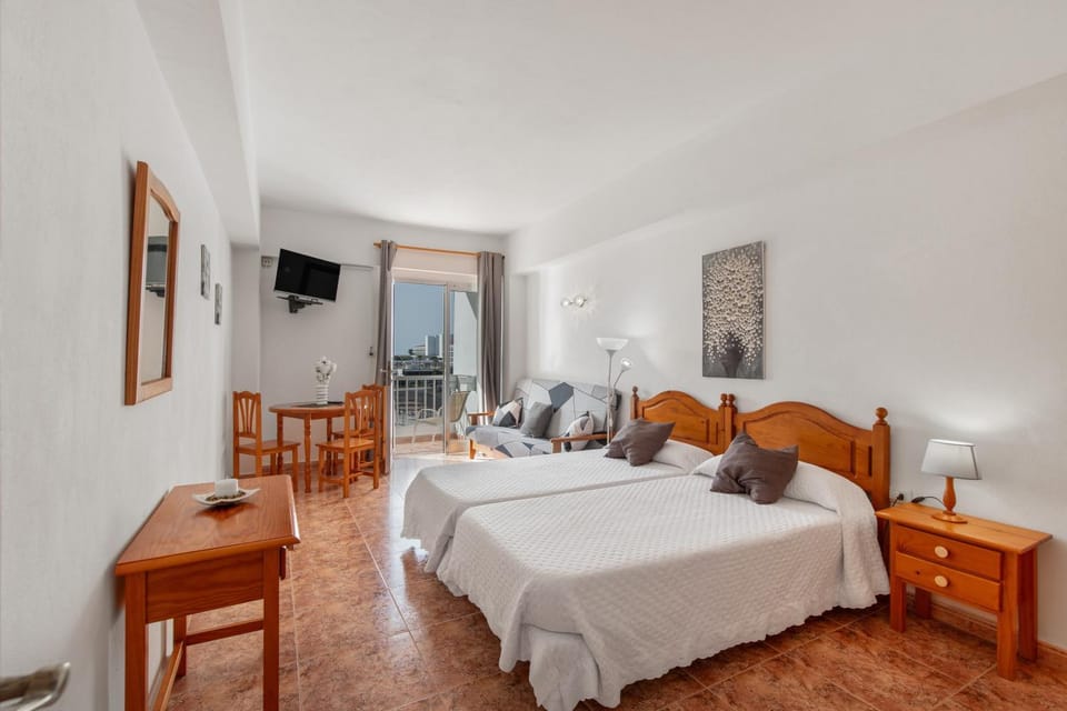 Living room, Bedroom