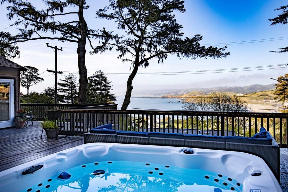 Hot Tub, Balcony/Terrace, Sea view