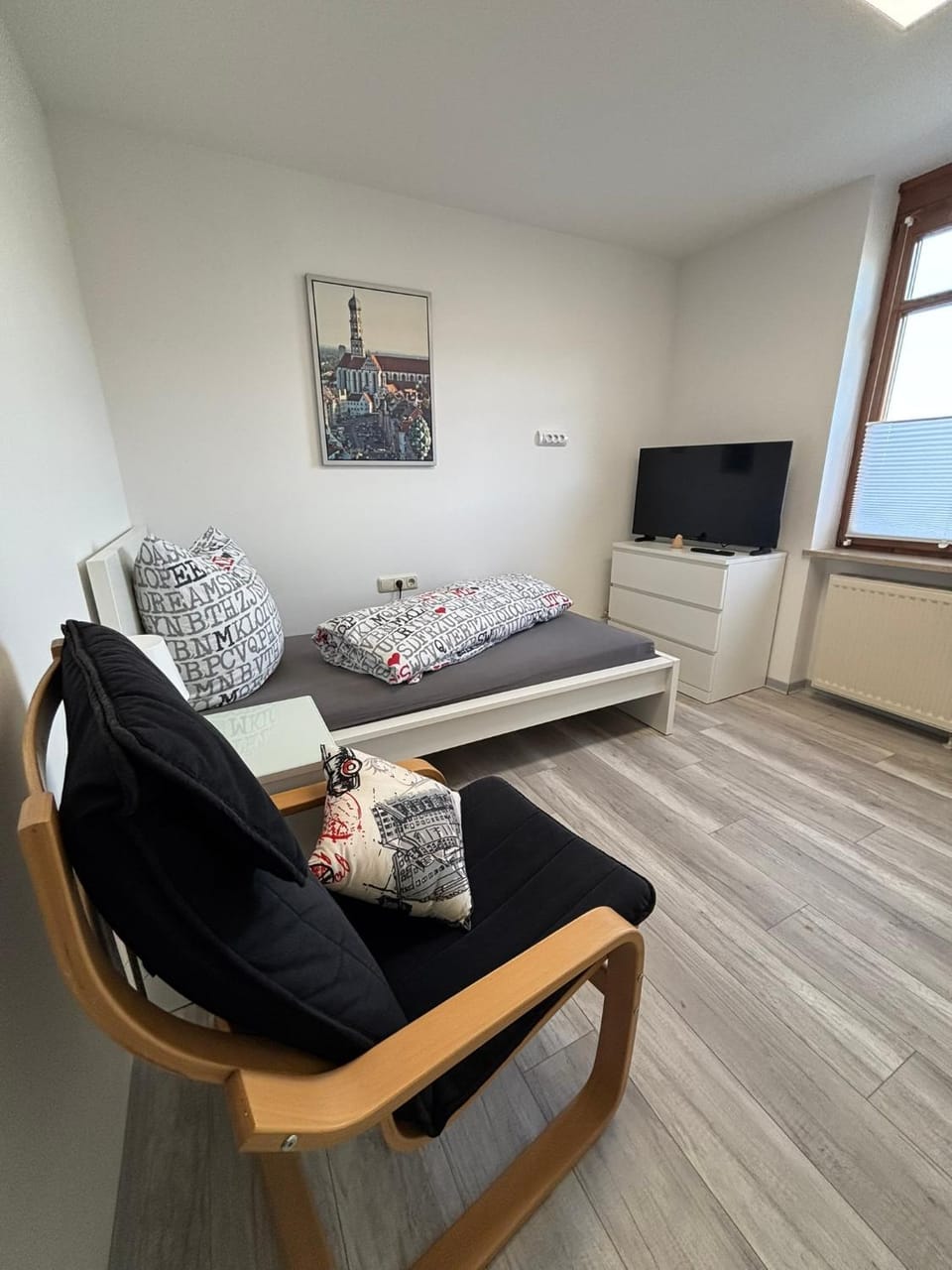 Photo of the whole room