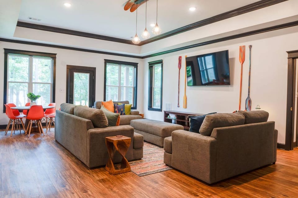 Living room, Photo of the whole room, Seating area
