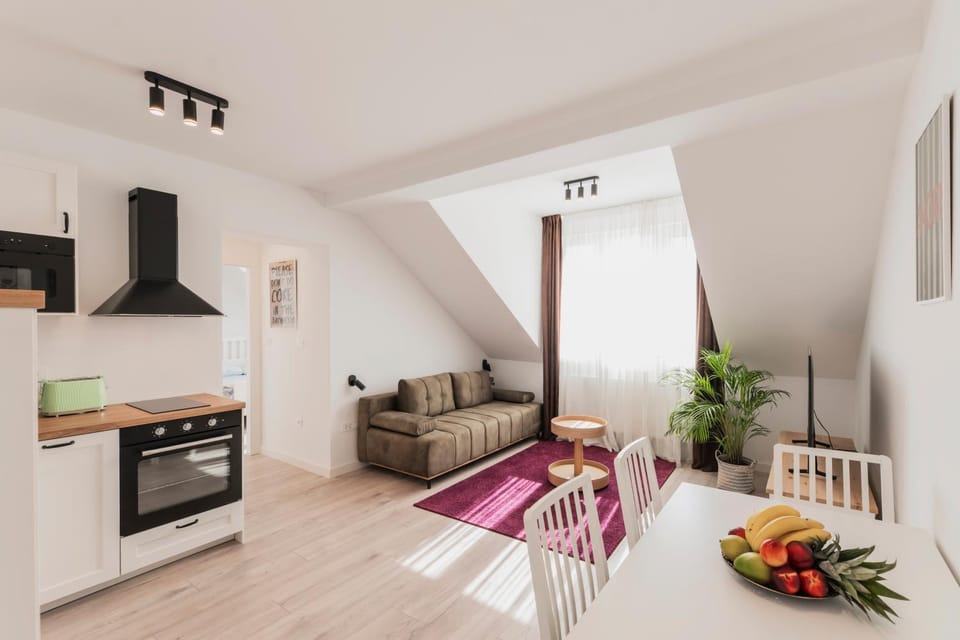 Kitchen or kitchenette, Living room
