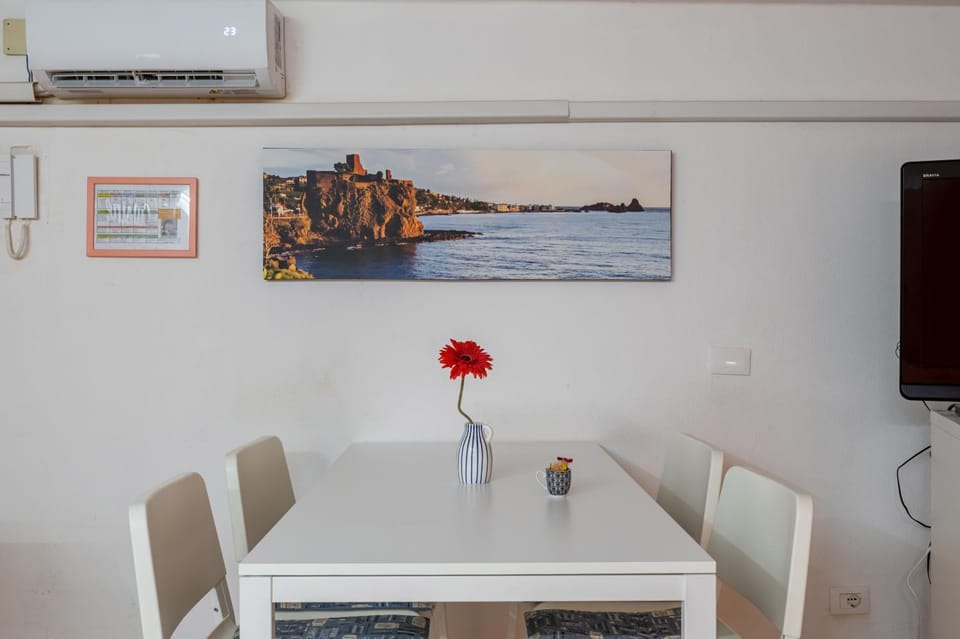 Dining area, air conditioner