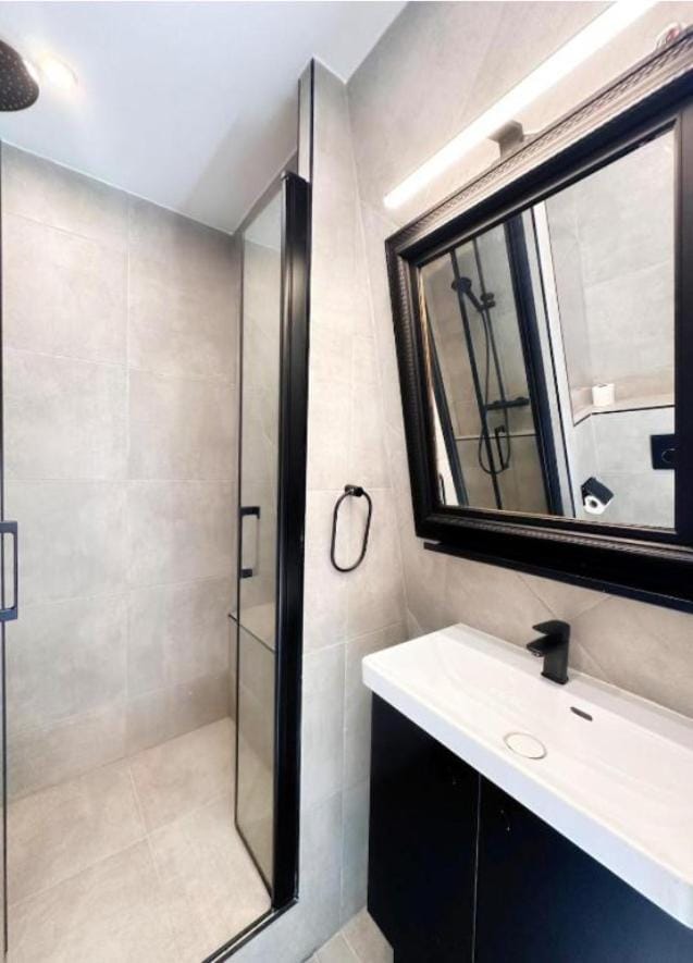 Champs-Élysées Montaigne luxe Apartment in Paris