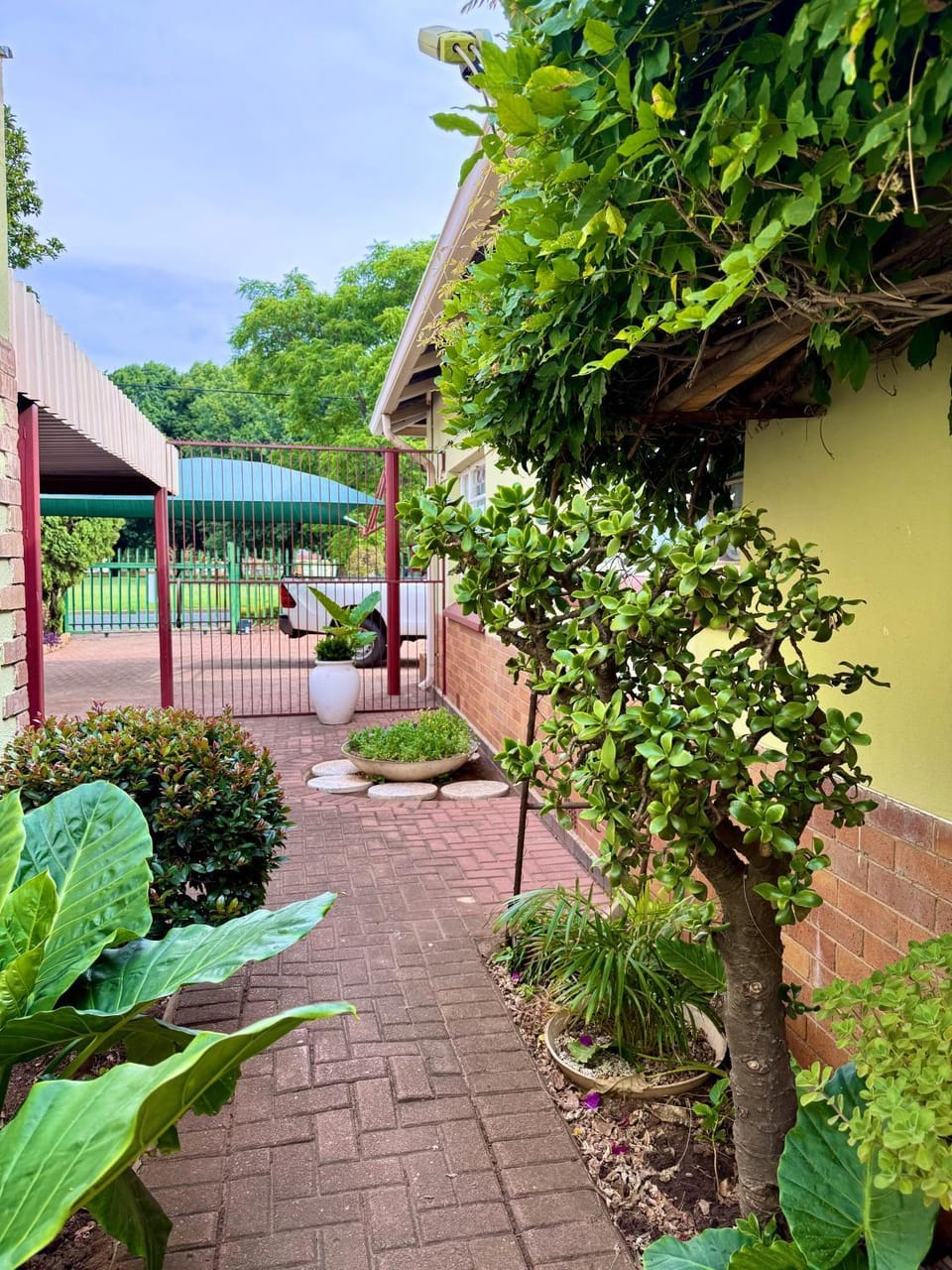 Cosy retreat for 2 at MeadWay Bed and Breakfast in Gauteng