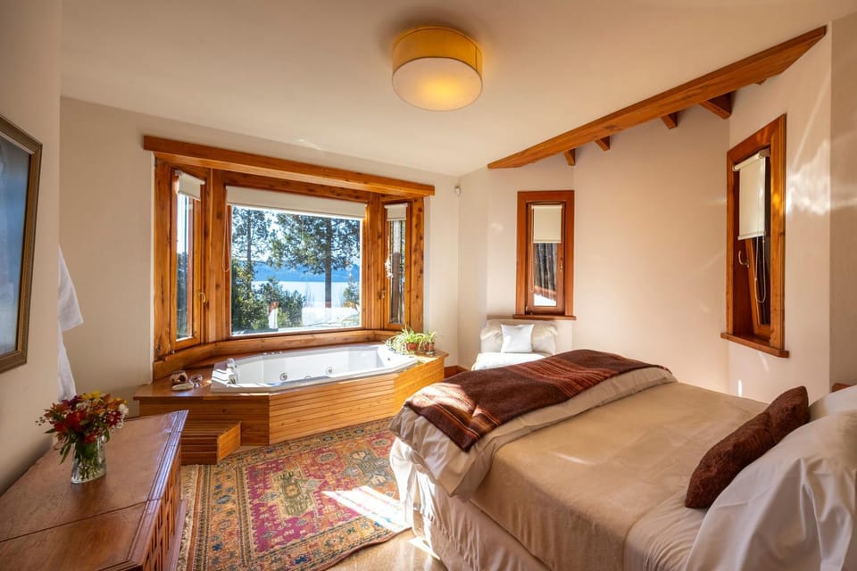 Natural landscape, Hot Tub, Bedroom