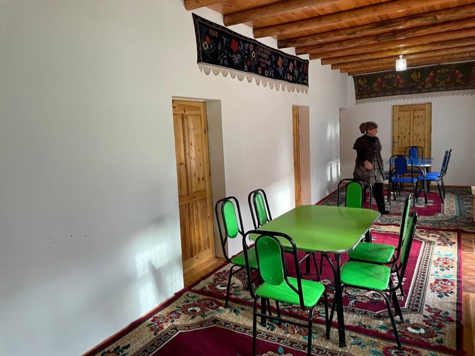 Firdavs guest house with mountainiring horse camel riding and hiking services Hotel in Europe