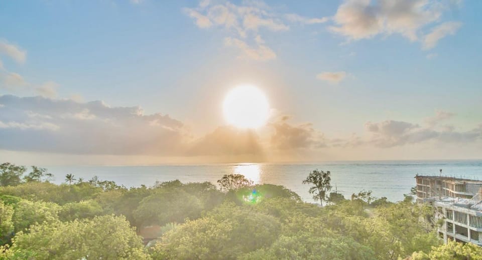 Property building, Nearby landmark, Day, Natural landscape, Seating area, Lake view, Sea view, Sea view, Swimming pool, Sunrise, Sunset