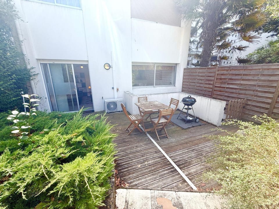Patio, Garden, Dining area