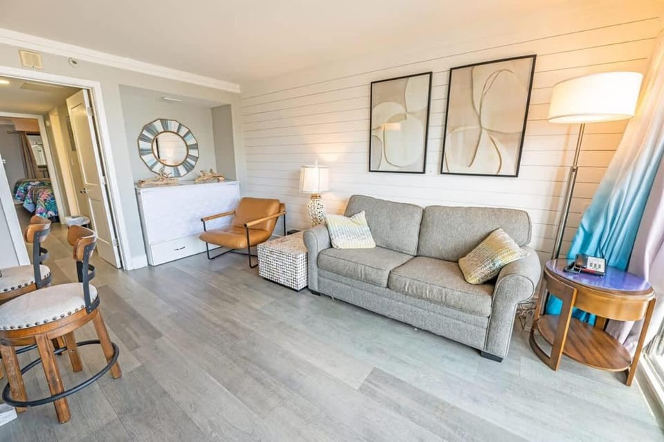 New Remodeled, Grand Cayman, Amazing Decor, Pools! House in Myrtle Beach