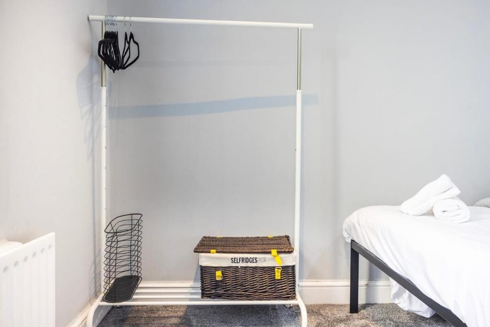Bright & Stylish 1BR Flat Whitechapel Sleeps 4 Apartment in London