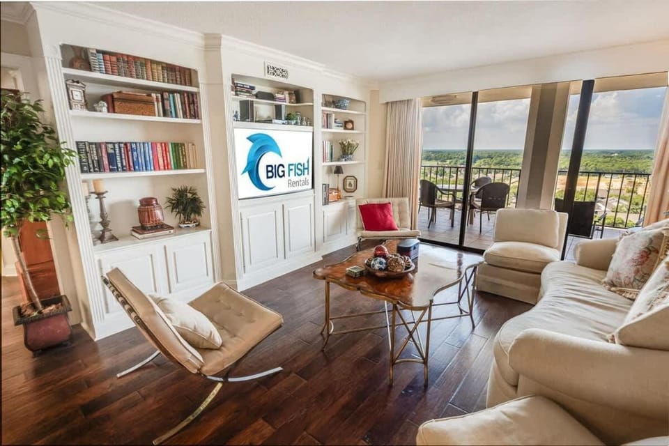 Newly Added Maisons, Large Balconies - City View! House in South Carolina