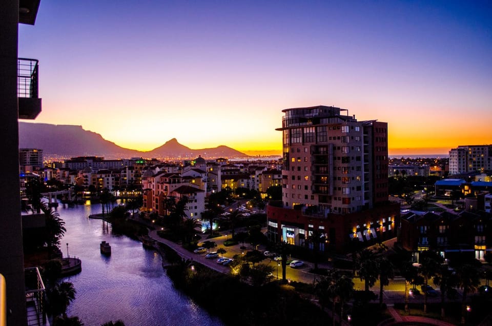 Neighbourhood, City view, Lake view, Mountain view, Street view