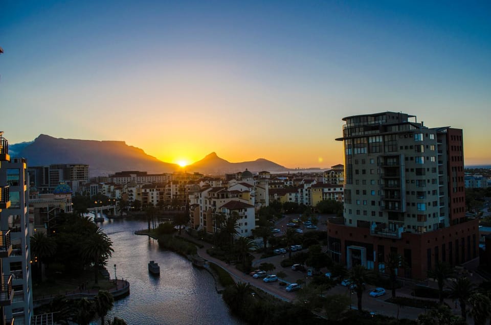 City view, Lake view, Mountain view